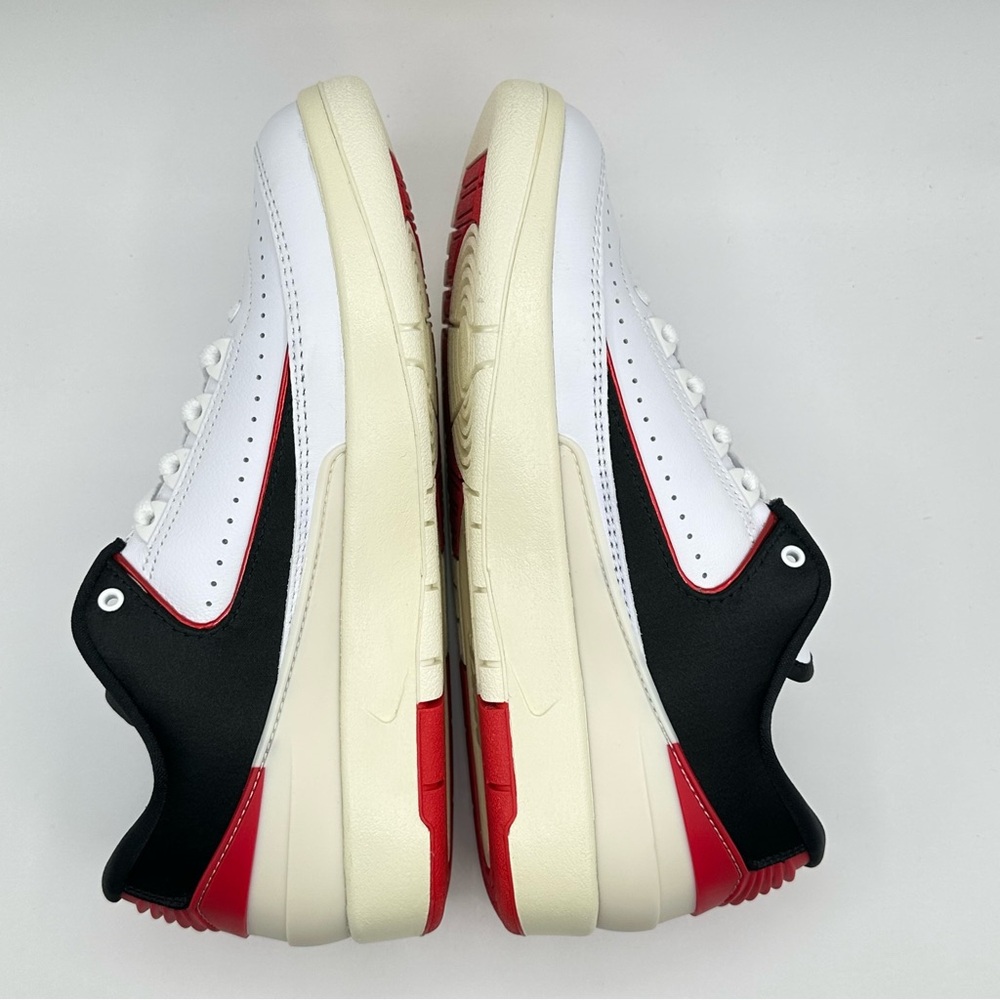 Women’s Jordan 2 Retro Low Chicago Twist Red/ Black Satin FD4849-106 New Sz 8.5 - Picture 7 of 12
